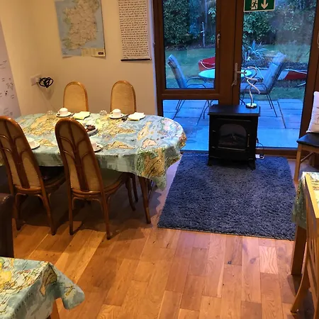 Woodview House 4*