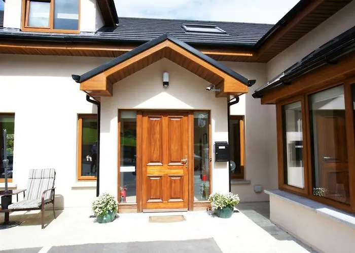Woodview House كورك